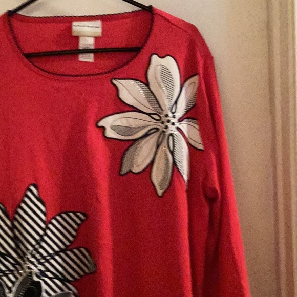Alfred Dunner Vibrant Red Flower Top Size 1X - Picture 4 of 7